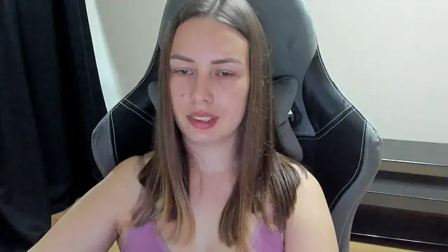 Mia_shy1 live