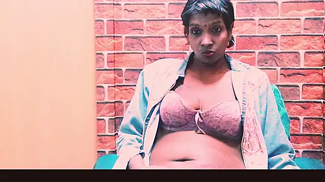 Fuckable_Nasty_MILF live