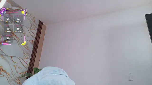 ahvi_ebony live