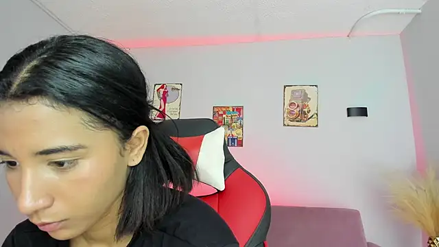 Emily_bruss live