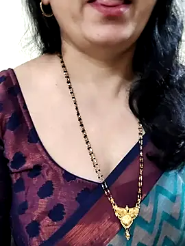 Yazhini-Cam live