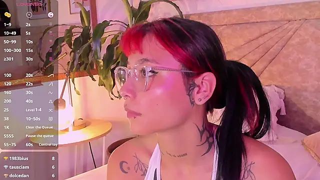 Emma_duff live