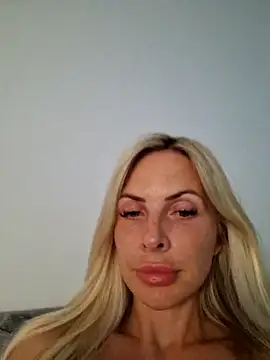 Luna_Veil live