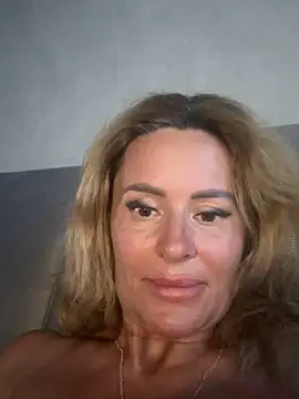 Tania201243 live