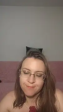 AriaEaston live