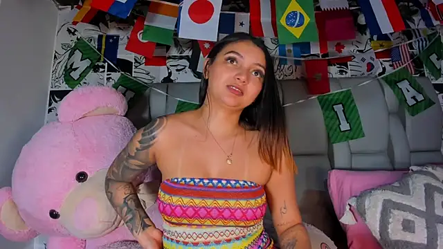LucyRosse live