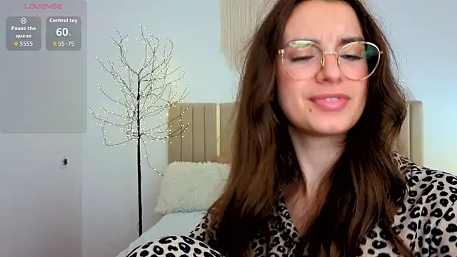 Real_cutie1 live
