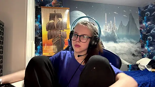 Elira_Breeze live