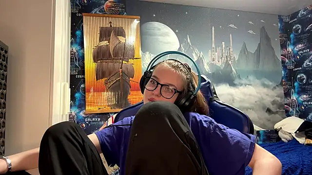 Elira_Breeze live