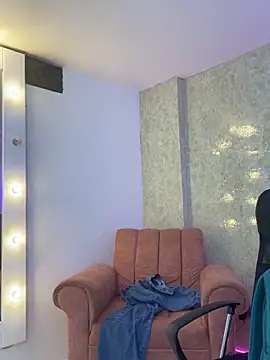 Littlee_Mia live
