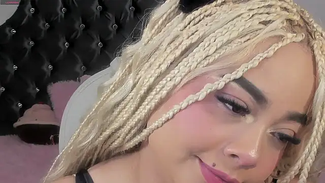 conny__curly live