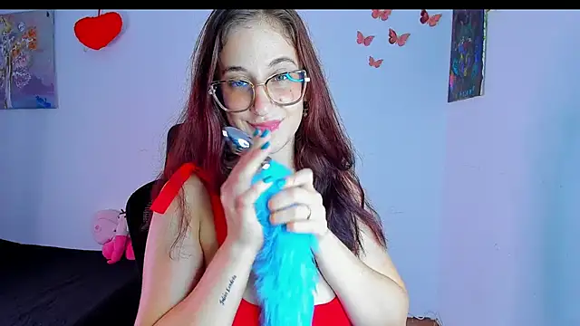 Laura_Ivy live