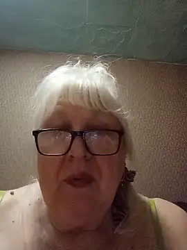 Alexia64231 live