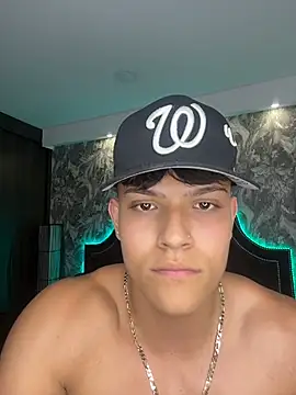 DilanMiller_ live