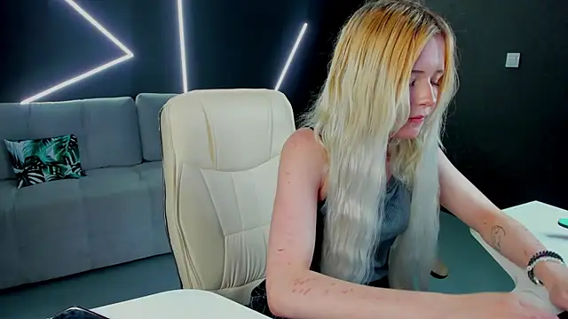 kikipeach live