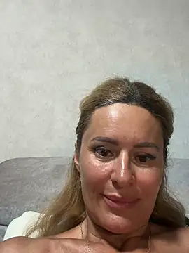 Tania201243 live
