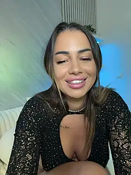 KirstieVegas live