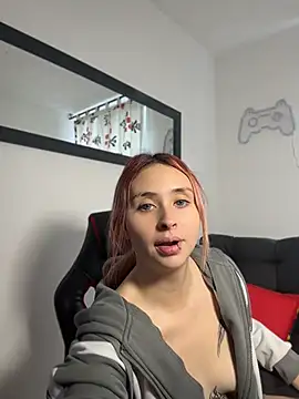 Sophia_LuxxX live
