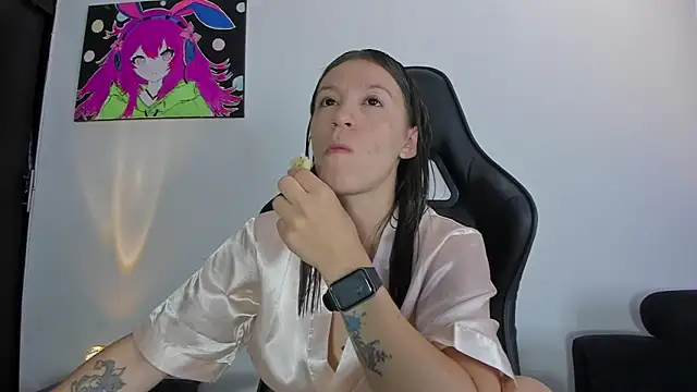 roxanne_jones1 live