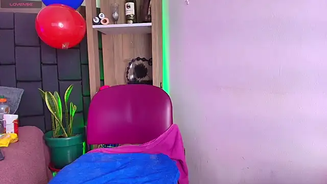 EllenaBoobs_ live