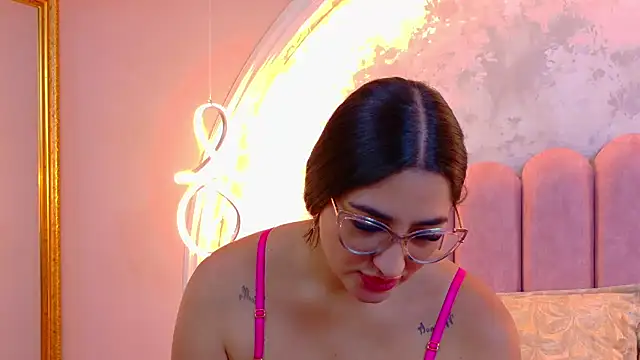 JasmineRhodes live