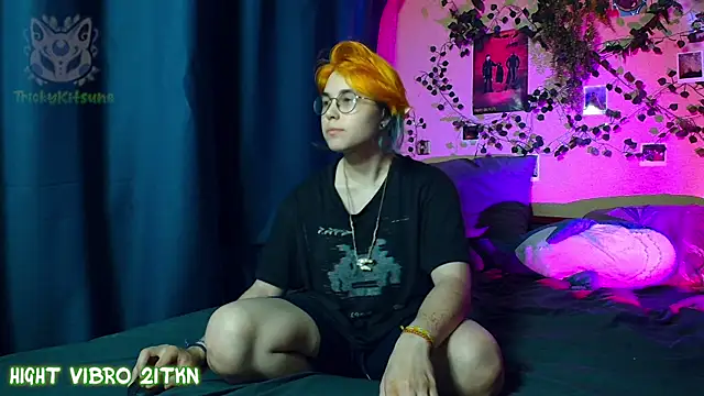 TrickyKitsune live