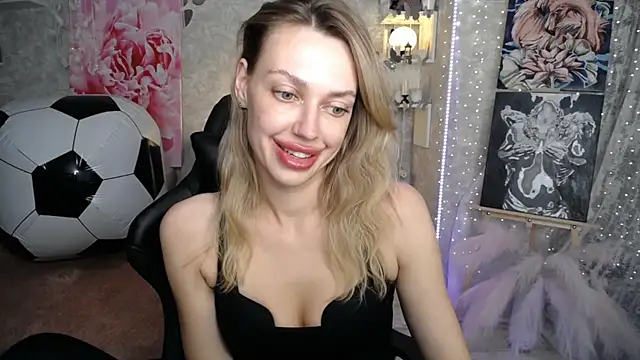 NickyAdamidi live