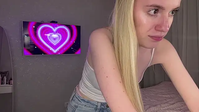 Between_Eeys live