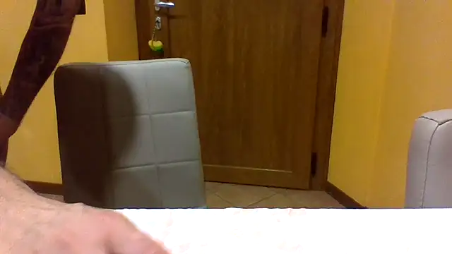 Int1mo live