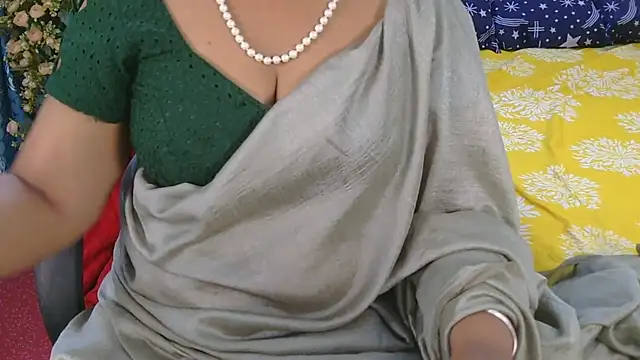 Mallu_Manisha live