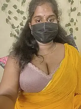 Sravani_cutee_ live