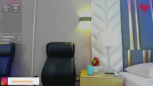 ChloeHarper_ live