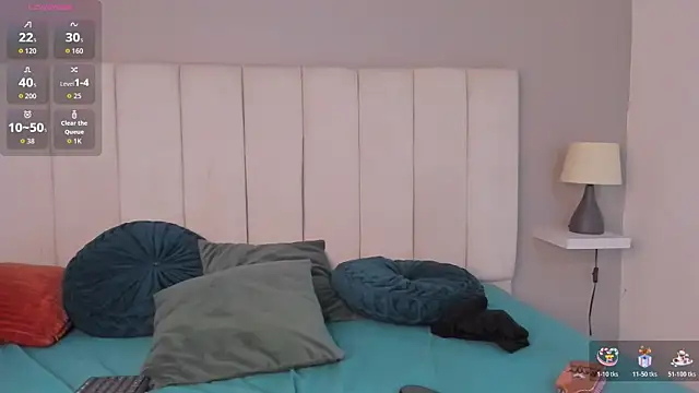 Kylie_Mckenzie live