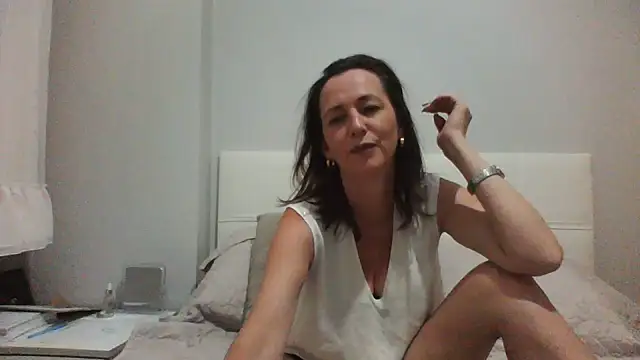ArianaStarr live