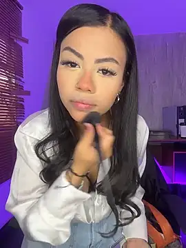 Susan_Voltaire live