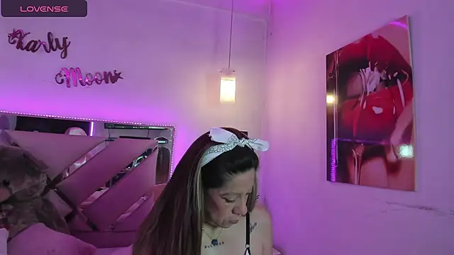 Karly_moon live