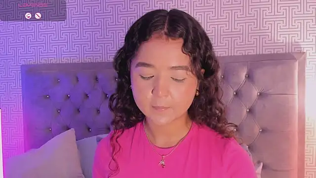 Evaa_Lunna_ live