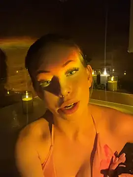 ChristySummeer live