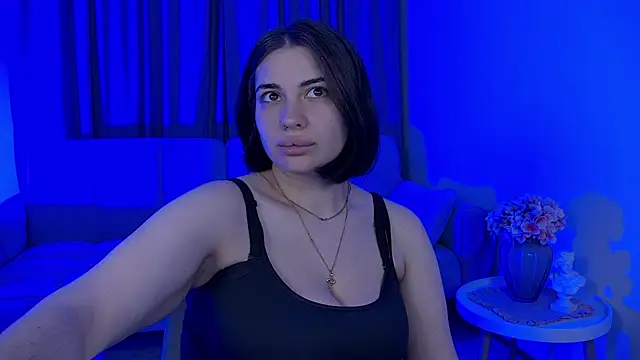 AdrianaToress live