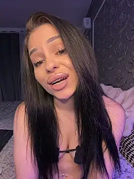 Olivia_Noor live