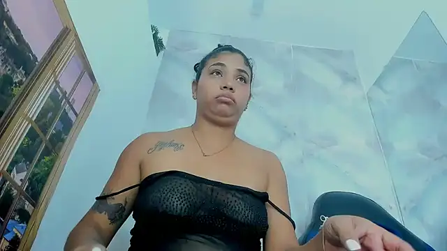 EllyBloom live