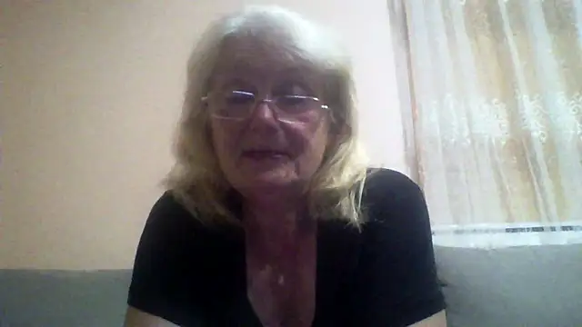 AmyLove353 live