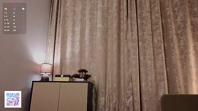 JenevaLitalien live