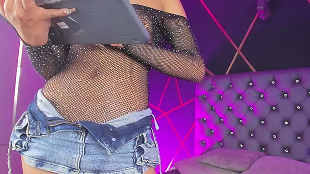 Katherinee_Scott live