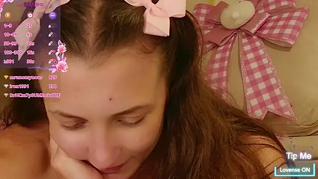 Milky_flexy_cat live