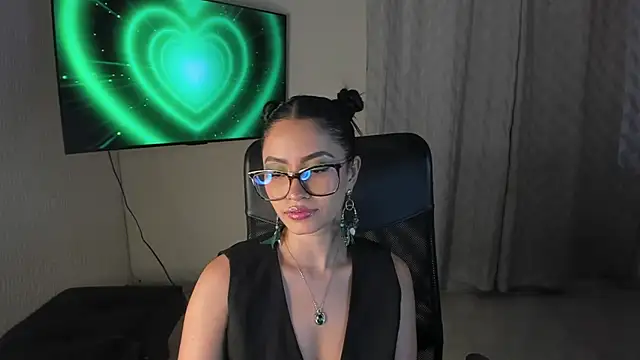 PaulinaBelushi live