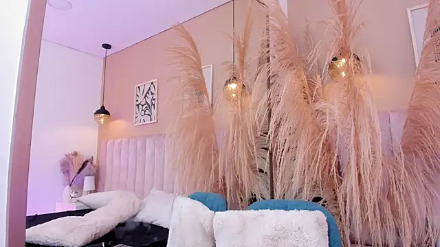 Miaa_Harper_ live