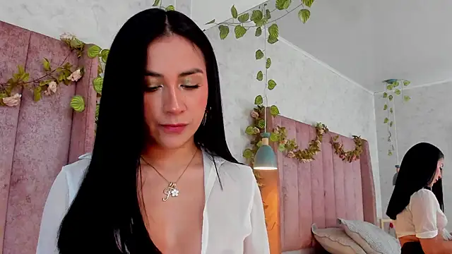 AnyaJay live