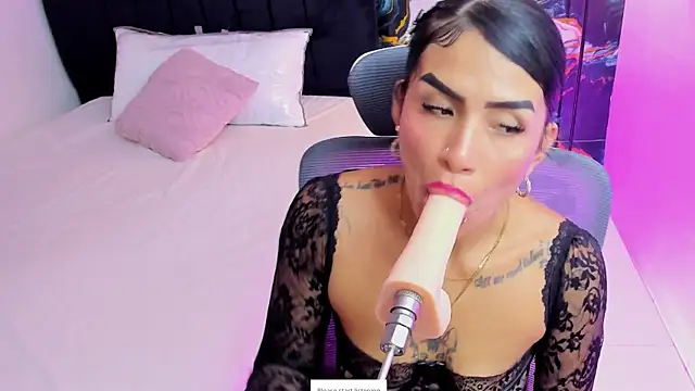 Alanna_Wild live
