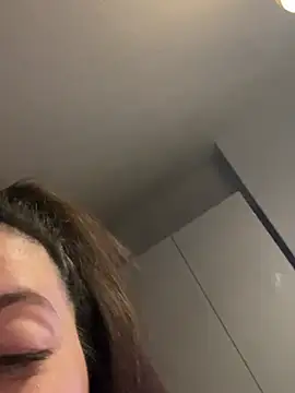 sexyBrunettex1 live